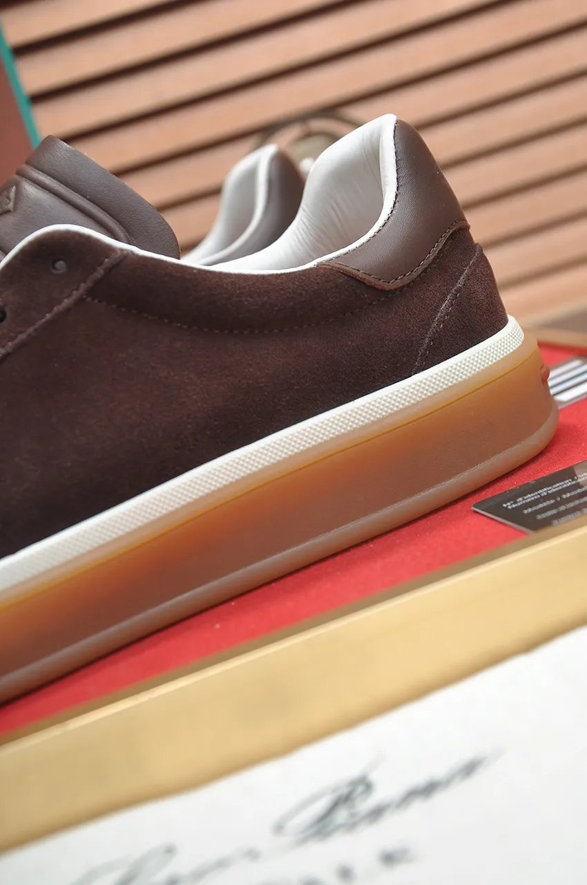Men's men's shoes 💰540💶【𝐥𝐨𝐫𝐨 𝐏𝐢𝐚𝐧𝐚】lp classic loafers, an Italian treasure brand, the only brand that can match Hermès! Only after wearing it do we realize that we cannot let down our feet. The upper is imported cashmere, the lining of water-dyed cowhide ➕ the cowhide feet, the official original glass rubber outsole, and the pendant. Exclusive original packaging (tag ➕ brand paper ➕ outer box ➕ hand bag) code number: 38-45